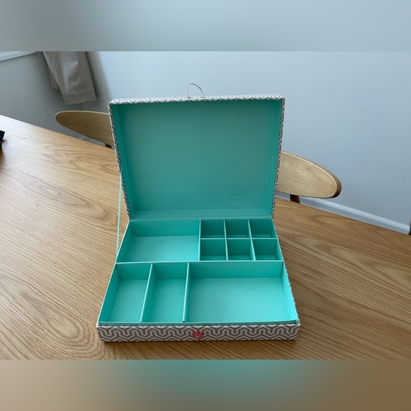 Jewelry Box - Picture 2 of 3